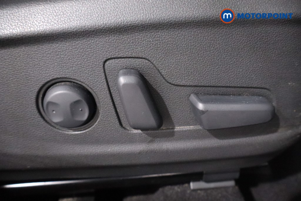 Hyundai Kona Premium Se Manual Petrol SUV - Stock Number (1620302) - 23rd supplementary image