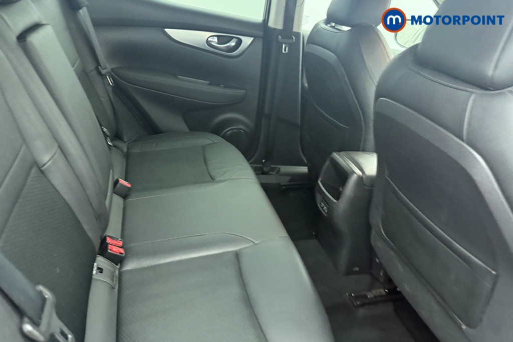 Nissan Qashqai Tekna Manual Petrol SUV - Stock Number (1620432) - 14th supplementary image
