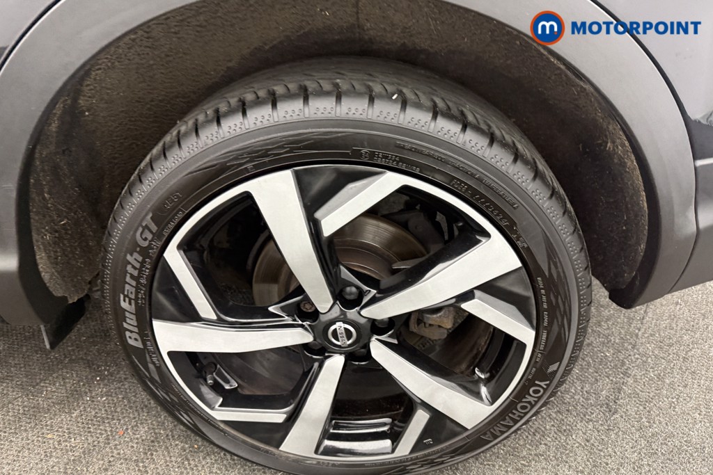 Nissan Qashqai Tekna Manual Petrol SUV - Stock Number (1620432) - 32nd supplementary image