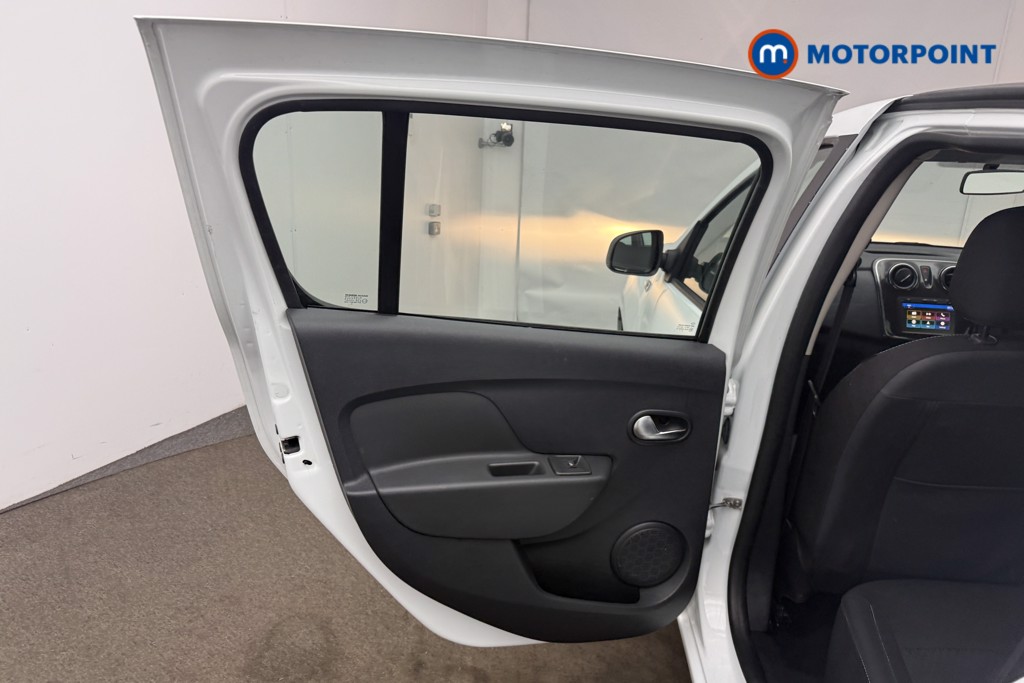 Dacia Sandero Comfort Manual Petrol Hatchback - Stock Number (1620567) - 6th supplementary image