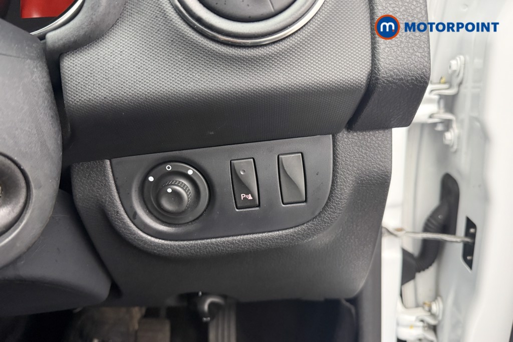 Dacia Sandero Comfort Manual Petrol Hatchback - Stock Number (1620567) - 18th supplementary image