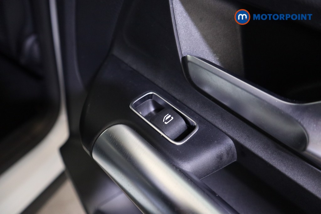 Mercedes-Benz GLA Sport Edition Automatic Petrol SUV - Stock Number (1621386) - 22nd supplementary image