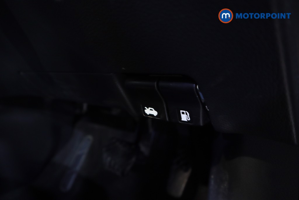 Nissan Qashqai Acenta Premium Automatic Diesel SUV - Stock Number (1621452) - 6th supplementary image