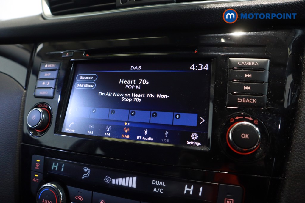 Nissan Qashqai Acenta Premium Automatic Diesel SUV - Stock Number (1621452) - 18th supplementary image