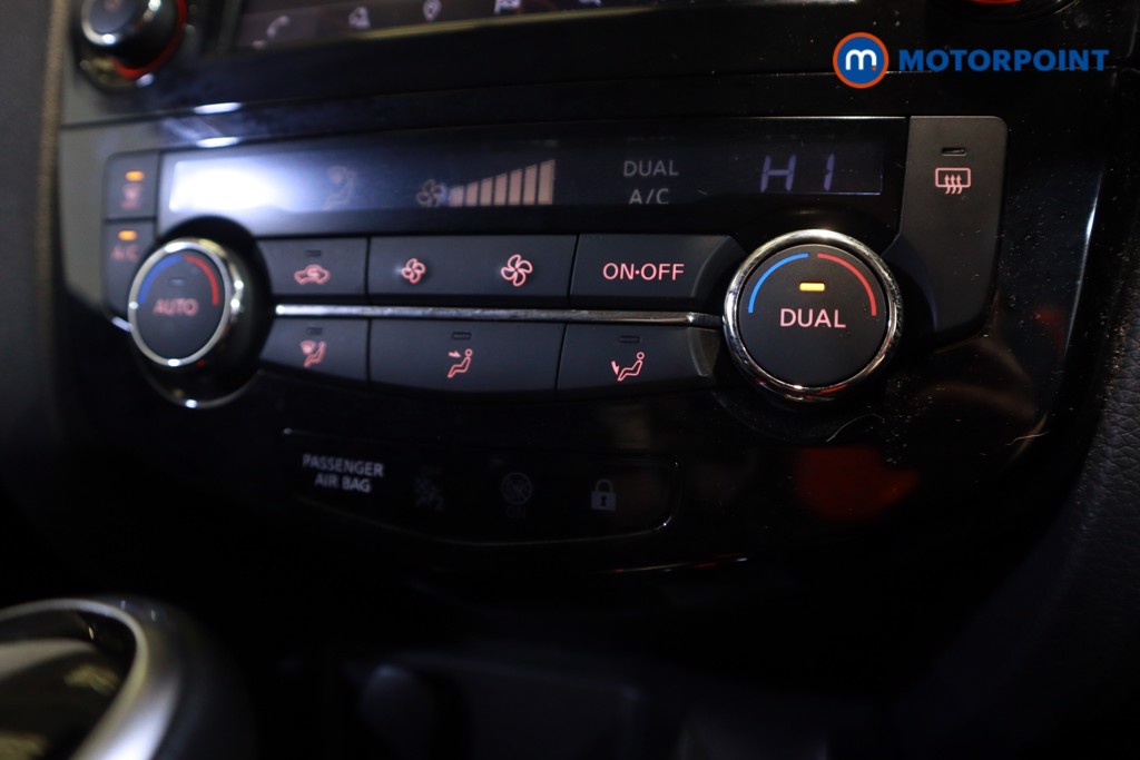 Nissan Qashqai Acenta Premium Automatic Diesel SUV - Stock Number (1621452) - 19th supplementary image