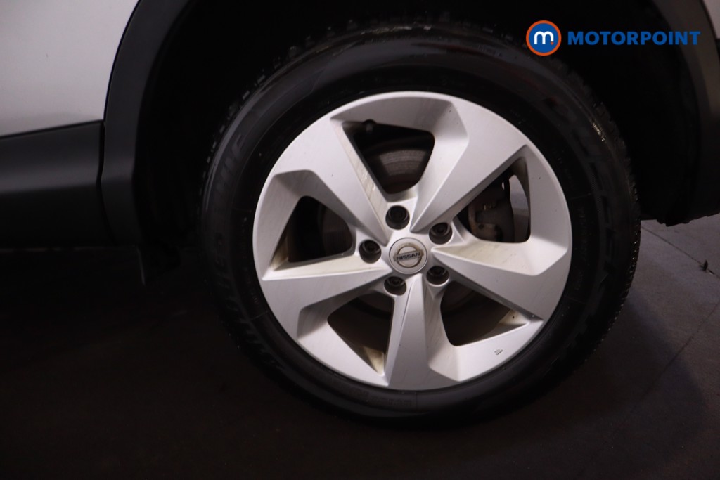 Nissan Qashqai Acenta Premium Automatic Diesel SUV - Stock Number (1621452) - 29th supplementary image