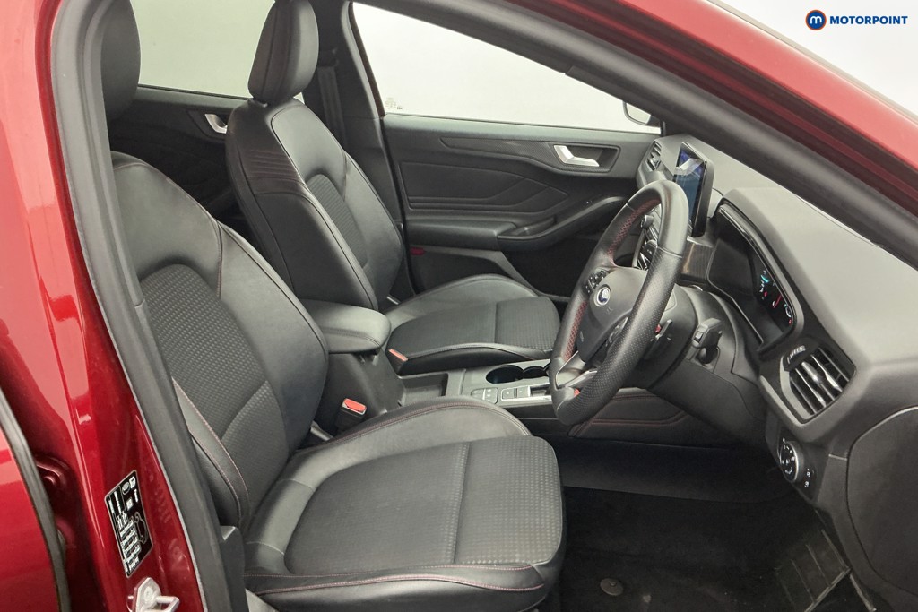 Ford Focus St-Line X Automatic Diesel Hatchback - Stock Number (1621593) - 7th supplementary image