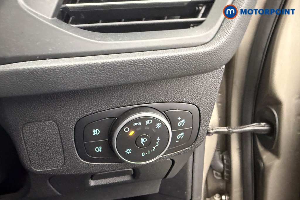 Ford Focus Titanium Manual Petrol Hatchback - Stock Number (1622536) - 6th supplementary image