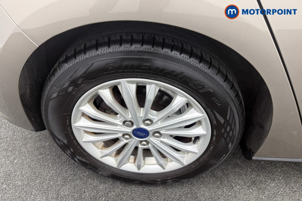 Ford Focus Titanium Manual Petrol Hatchback - Stock Number (1622536) - 24th supplementary image