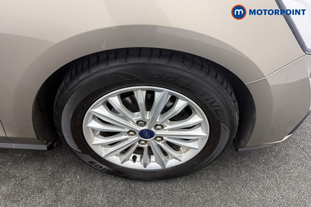 Ford Focus Titanium Manual Petrol Hatchback - Stock Number (1622536) - 26th supplementary image
