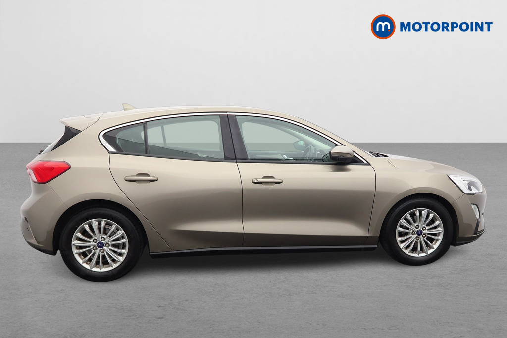 Ford Focus Titanium Manual Petrol Hatchback - Stock Number (1622536) - Drivers side