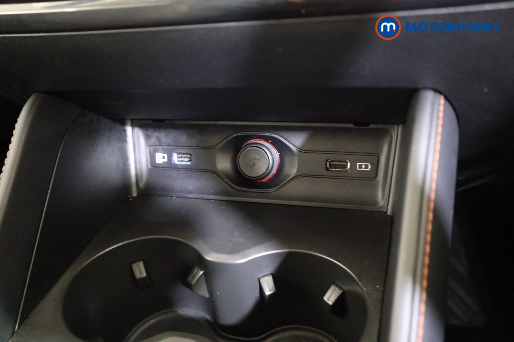 Mg Motor Uk HS SE Automatic Petrol-Electric Hybrid SUV - Stock Number (1622991) - 8th supplementary image