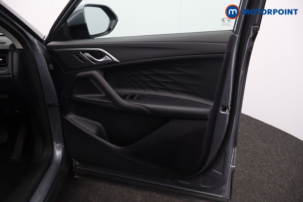 Mg Motor Uk HS SE Automatic Petrol-Electric Hybrid SUV - Stock Number (1623009) - 16th supplementary image