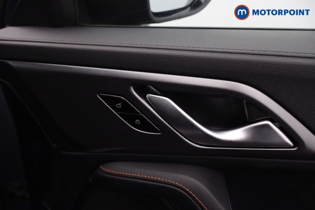 Mg Motor Uk HS SE Automatic Petrol-Electric Hybrid SUV - Stock Number (1623009) - 17th supplementary image