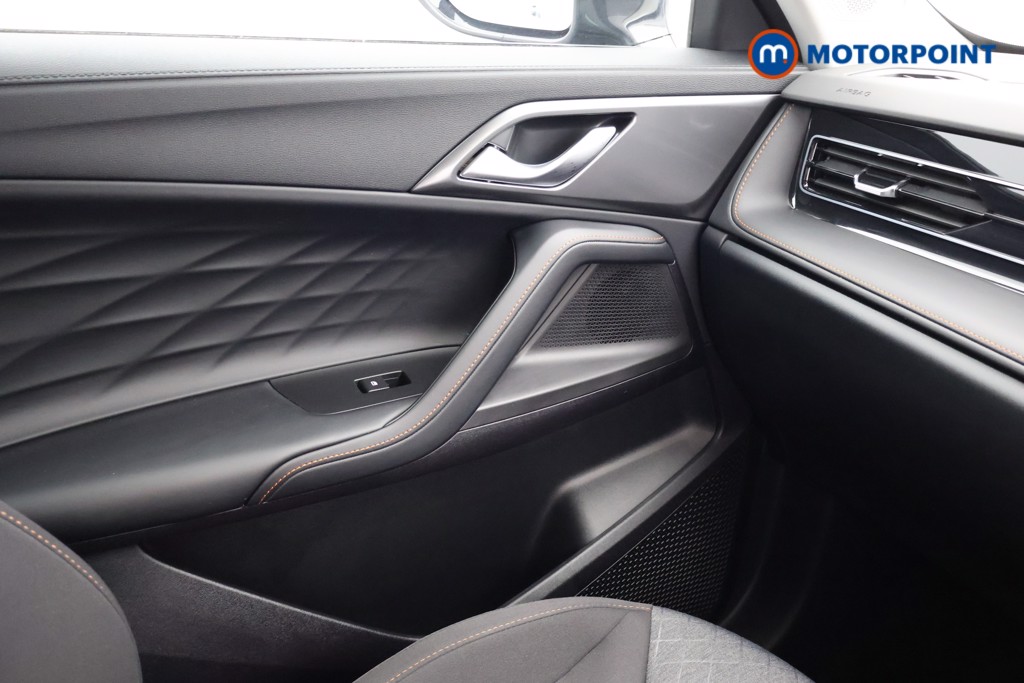 Mg Motor Uk HS SE Automatic Petrol-Electric Hybrid SUV - Stock Number (1623013) - 10th supplementary image