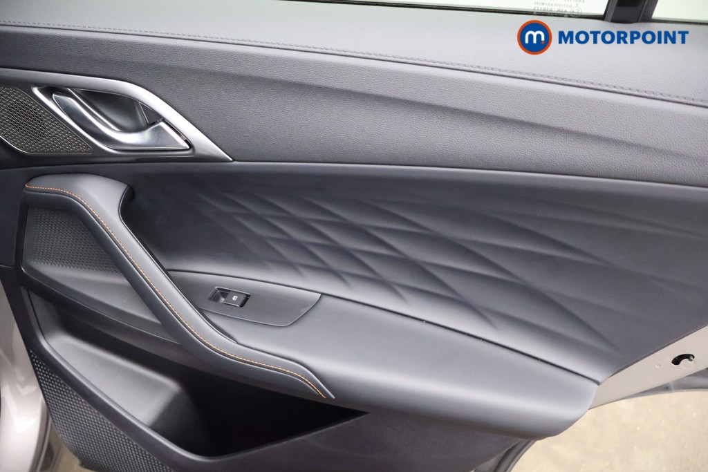 Mg Motor Uk HS SE Automatic Petrol-Electric Hybrid SUV - Stock Number (1623059) - 16th supplementary image