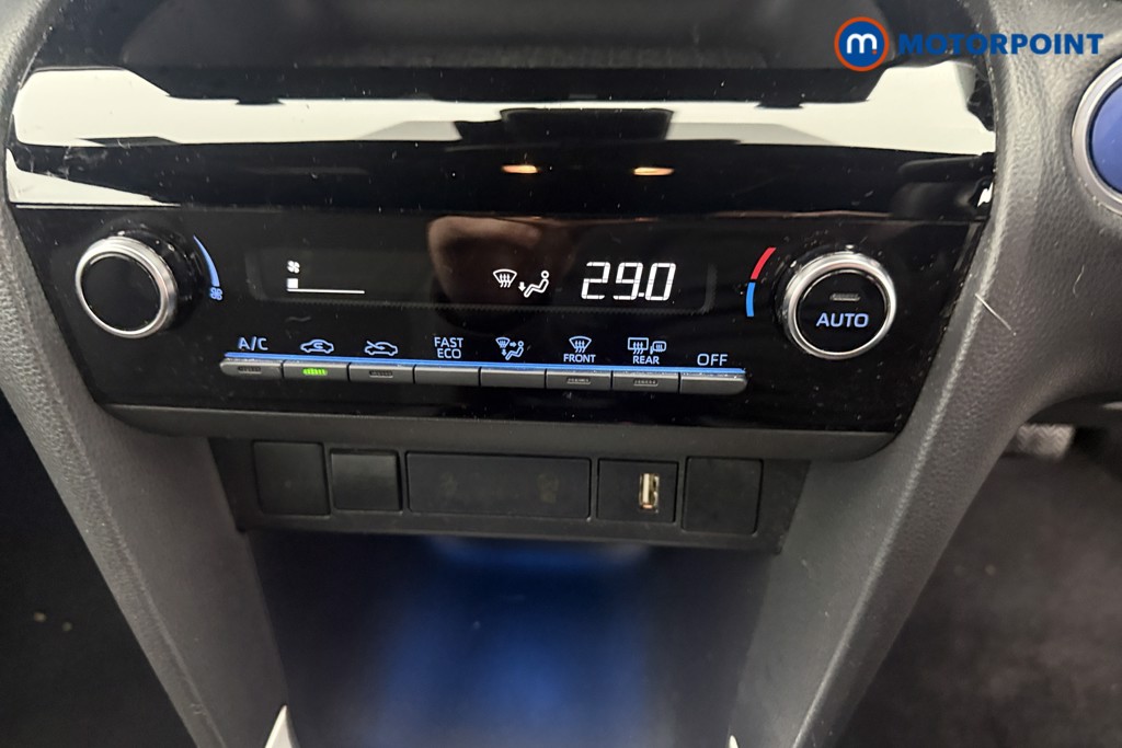 Toyota Yaris Cross Design Automatic Petrol-Electric Hybrid Estate - Stock Number (1624248) - 3rd supplementary image