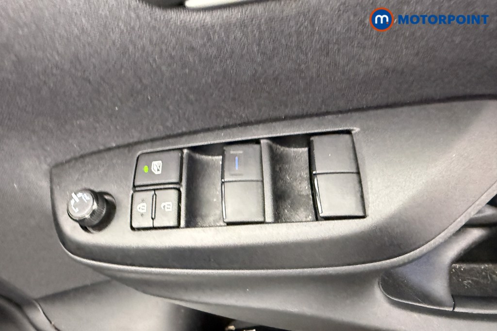 Toyota Yaris Cross Design Automatic Petrol-Electric Hybrid Estate - Stock Number (1624248) - 9th supplementary image