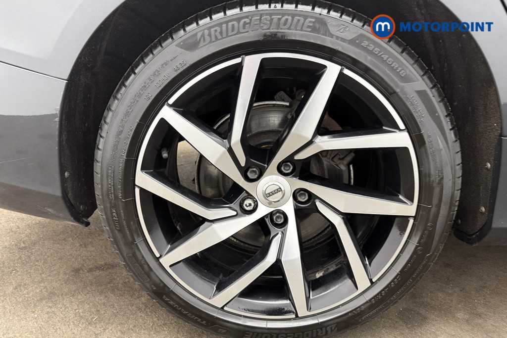 Volvo V60 Momentum Pro Automatic Diesel Estate - Stock Number (1624567) - 2nd supplementary image