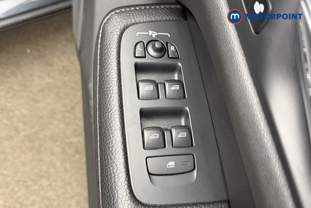 Volvo V60 Momentum Pro Automatic Diesel Estate - Stock Number (1624567) - 24th supplementary image