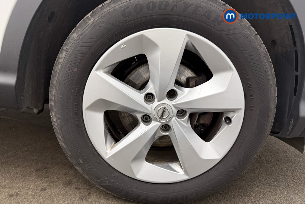 Nissan Qashqai Acenta Manual Diesel SUV - Stock Number (1624610) - 4th supplementary image