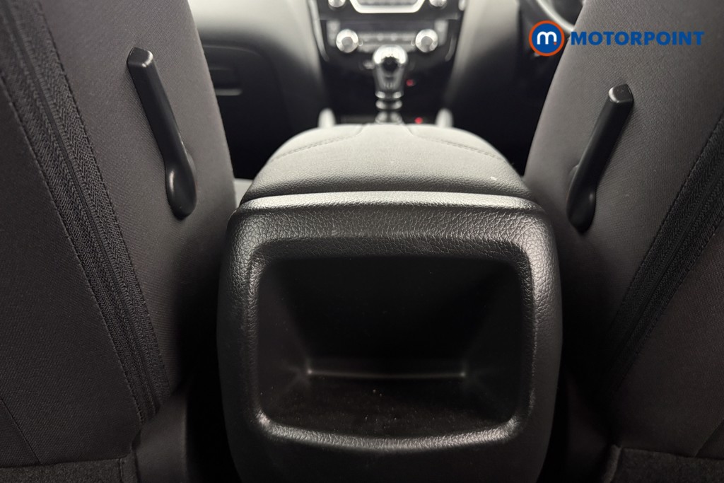 Nissan Qashqai Acenta Manual Diesel SUV - Stock Number (1624610) - 19th supplementary image
