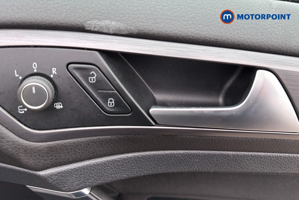 Volkswagen Golf E-Golf Automatic Electric Hatchback - Stock Number (1625331) - 42nd supplementary image