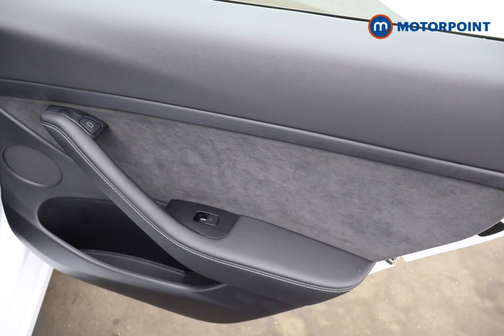 Tesla Model 3 Standard Plus Automatic Electric Saloon - Stock Number (1625533) - 14th supplementary image