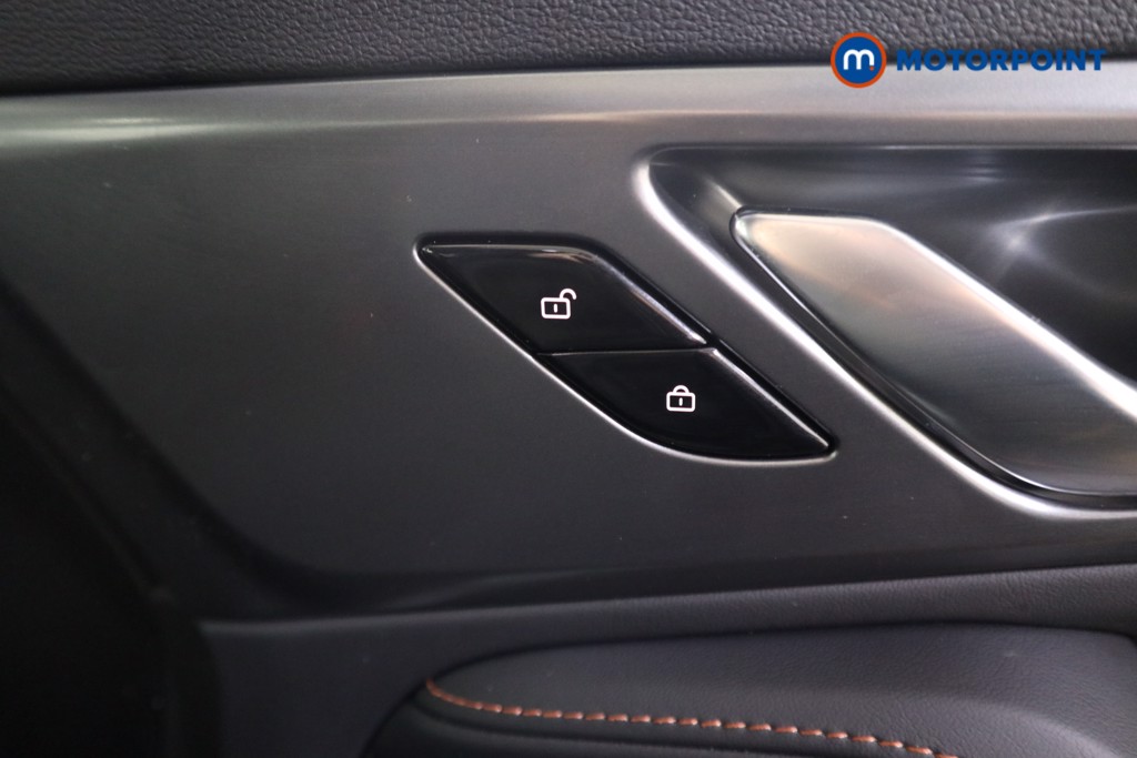 Mg Motor Uk HS Trophy Automatic Petrol Plug-In Hybrid SUV - Stock Number (1625814) - 12th supplementary image