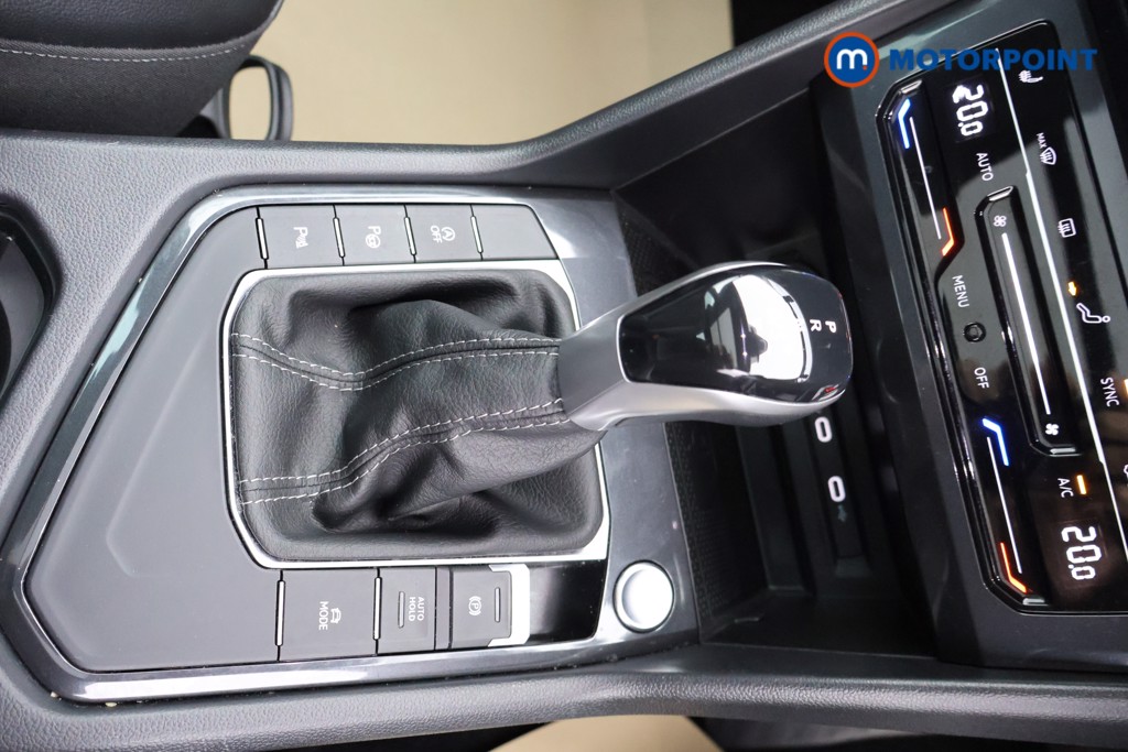 Volkswagen Tiguan R-Line Automatic Diesel SUV - Stock Number (1626104) - 5th supplementary image