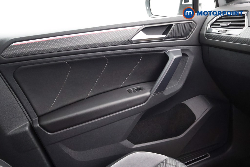 Volkswagen Tiguan R-Line Automatic Diesel SUV - Stock Number (1626104) - 7th supplementary image