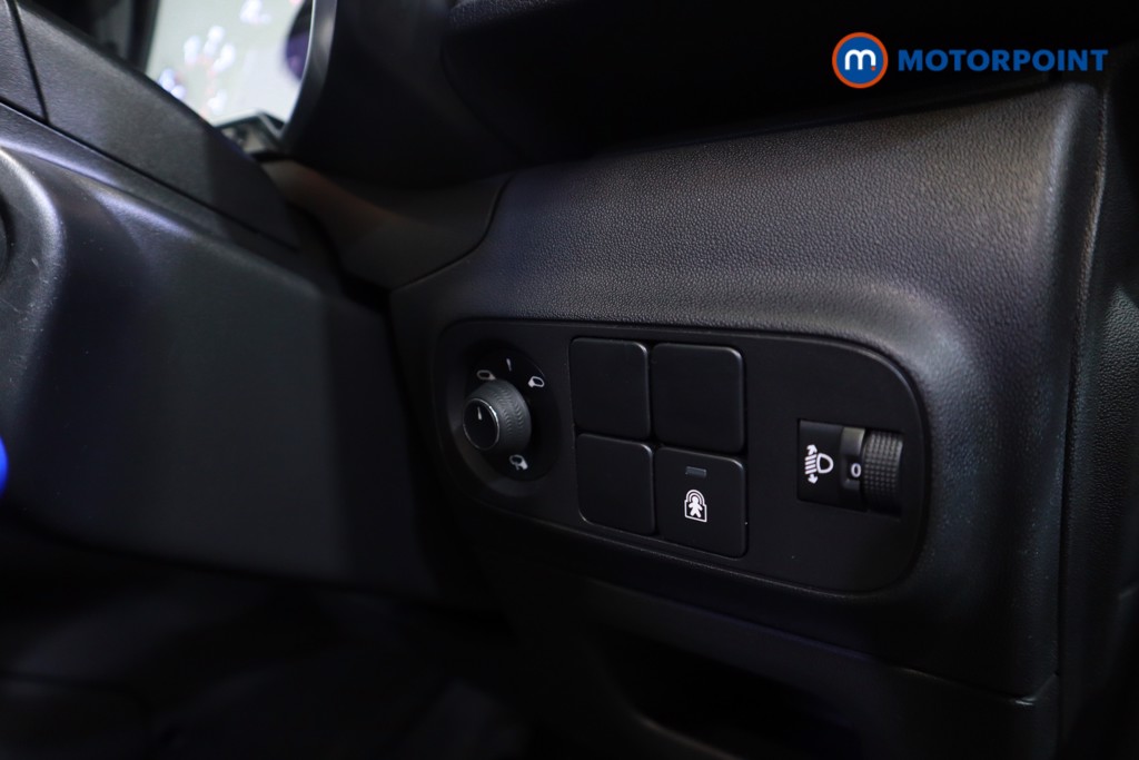 Citroen C3 Shine Plus Manual Petrol Hatchback - Stock Number (1626129) - 4th supplementary image