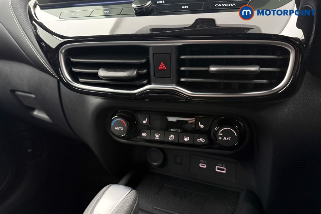 Nissan Juke Tekna Automatic Petrol SUV - Stock Number (1626142) - 12th supplementary image