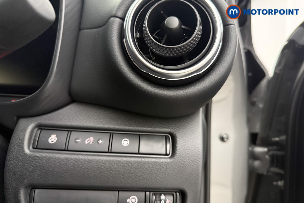 Nissan Juke Tekna Automatic Petrol SUV - Stock Number (1626142) - 16th supplementary image