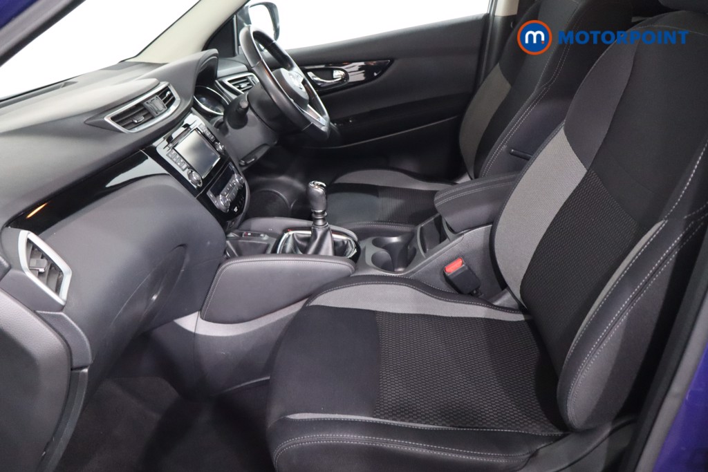 Nissan Qashqai Acenta Manual Diesel SUV - Stock Number (1626192) - 4th supplementary image