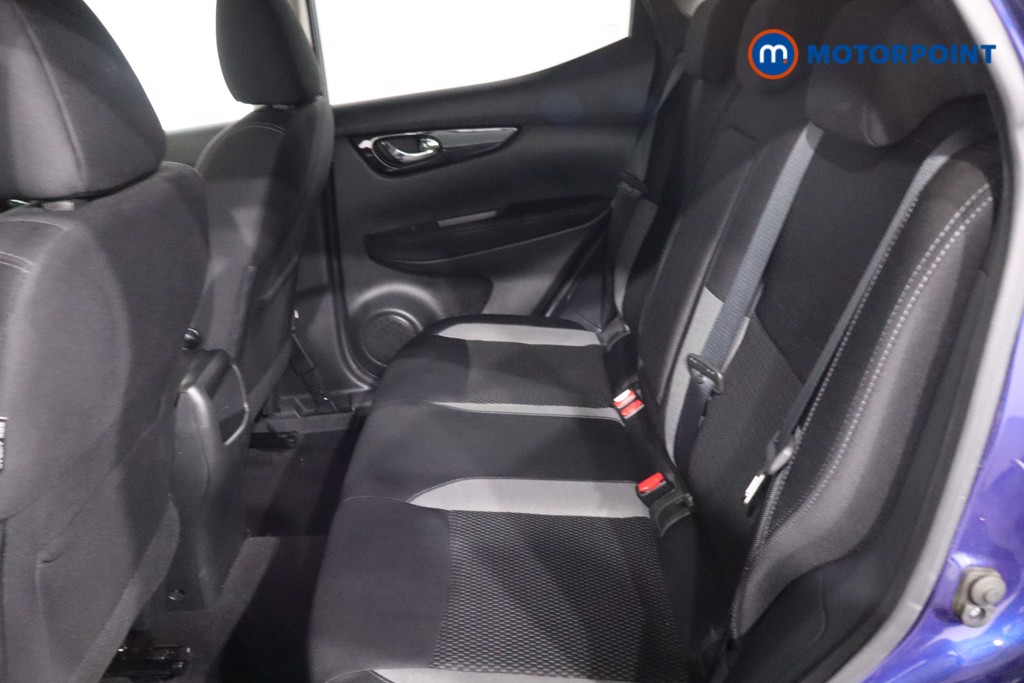 Nissan Qashqai Acenta Manual Diesel SUV - Stock Number (1626192) - 5th supplementary image