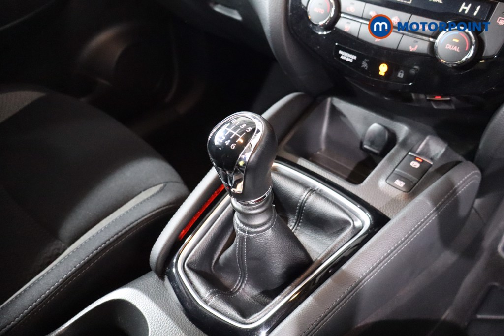 Nissan Qashqai Acenta Manual Diesel SUV - Stock Number (1626192) - 19th supplementary image
