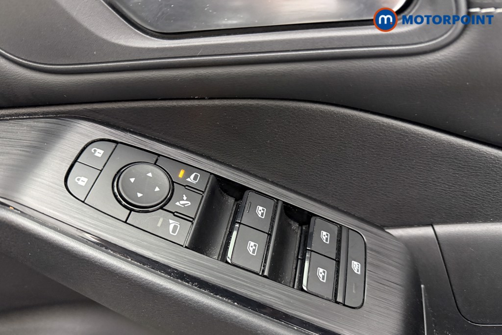Nissan Qashqai Acenta Premium Manual Petrol SUV - Stock Number (1626223) - 16th supplementary image