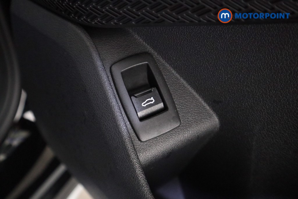 BMW X1 Xline Automatic Petrol Plug-In Hybrid SUV - Stock Number (1626752) - 11th supplementary image