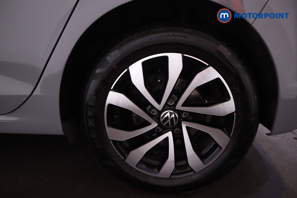 Volkswagen Golf Active Manual Petrol Hatchback - Stock Number (1626774) - 34th supplementary image