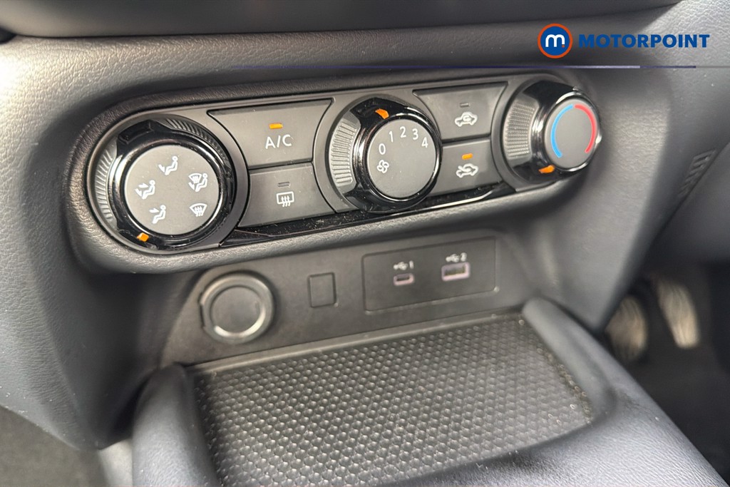 Nissan Juke Acenta Premium Manual Petrol SUV - Stock Number (1626874) - 12th supplementary image