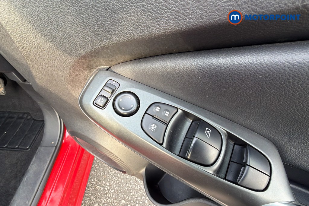 Nissan Juke Acenta Premium Manual Petrol SUV - Stock Number (1626874) - 20th supplementary image