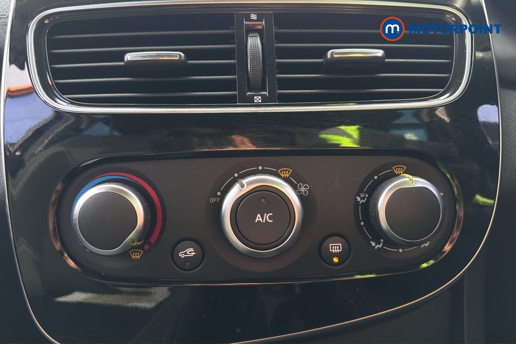 Renault Clio Iconic Manual Diesel Hatchback - Stock Number (1626881) - 12th supplementary image