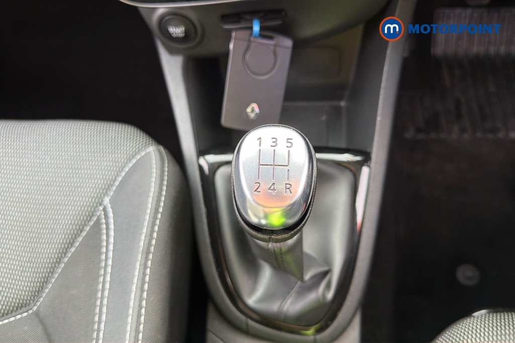 Renault Clio Iconic Manual Diesel Hatchback - Stock Number (1626881) - 15th supplementary image