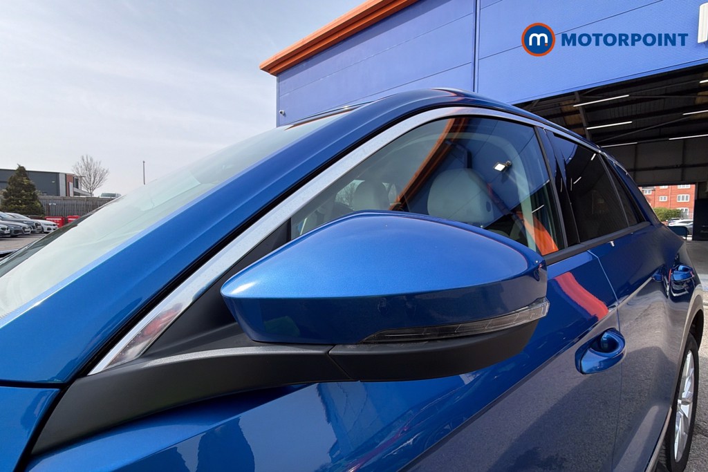 Volkswagen T-Roc SEL Automatic Petrol SUV - Stock Number (1627043) - 43rd supplementary image