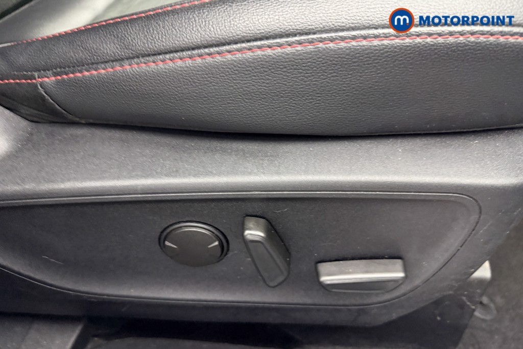 Ford Kuga St-Line Edition Manual Diesel SUV - Stock Number (1627130) - 17th supplementary image