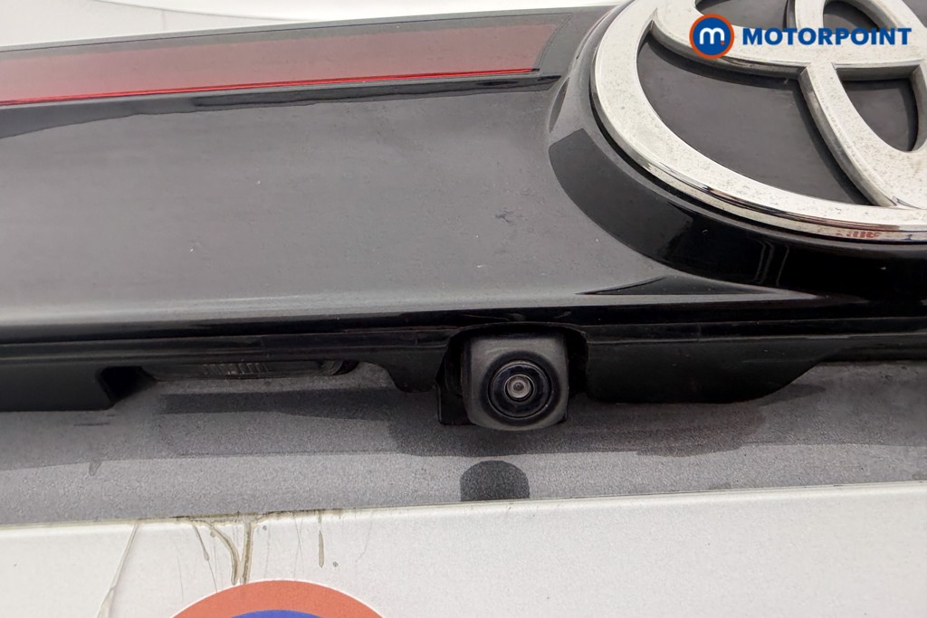 Toyota Yaris Cross Design Automatic Petrol-Electric Hybrid Estate - Stock Number (1627484) - 4th supplementary image