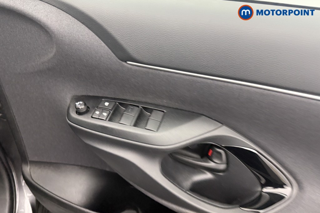 Toyota Yaris Cross Design Automatic Petrol-Electric Hybrid Estate - Stock Number (1627484) - 20th supplementary image