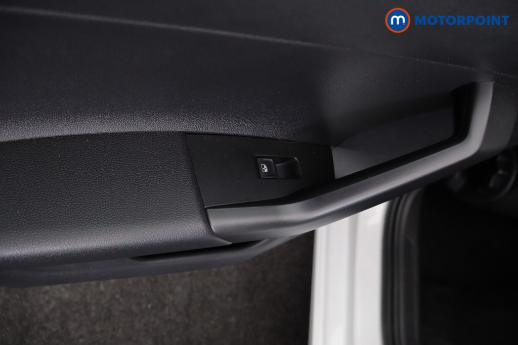 Volkswagen Polo Life Manual Petrol Hatchback - Stock Number (1627632) - 24th supplementary image