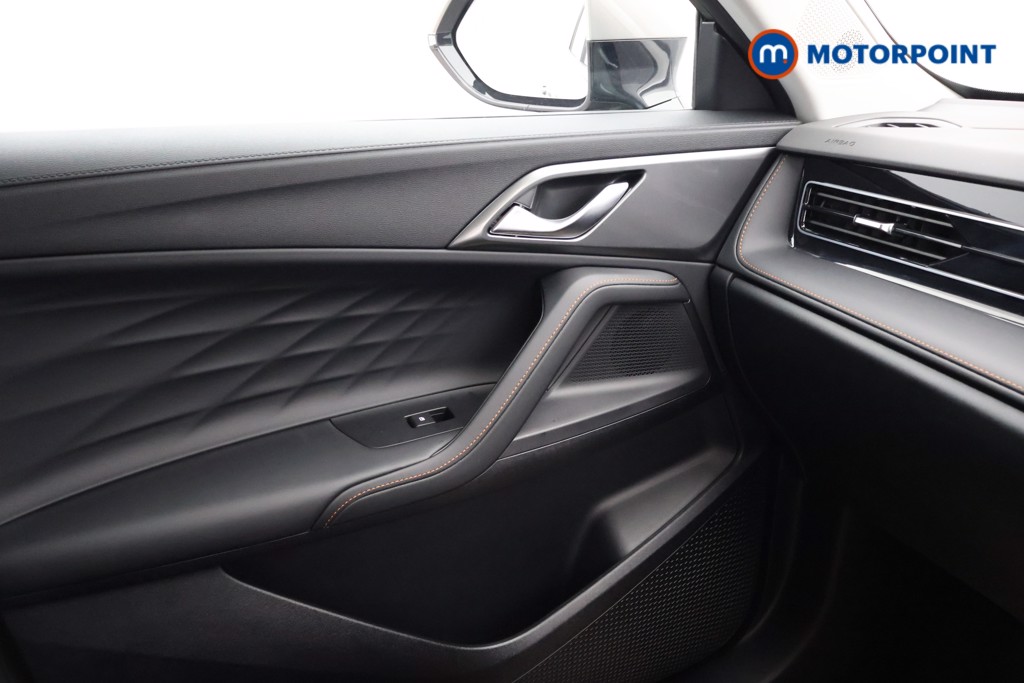 Mg Motor Uk HS Trophy Automatic Petrol Plug-In Hybrid SUV - Stock Number (1627893) - 10th supplementary image